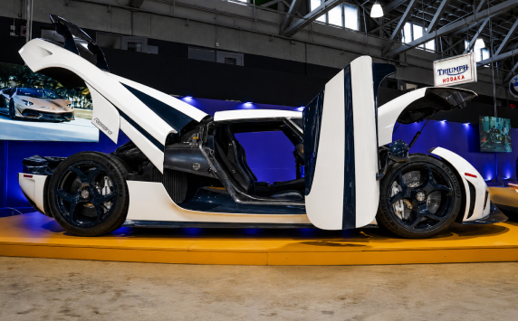A white and black 2022 Koenigsegg Regera